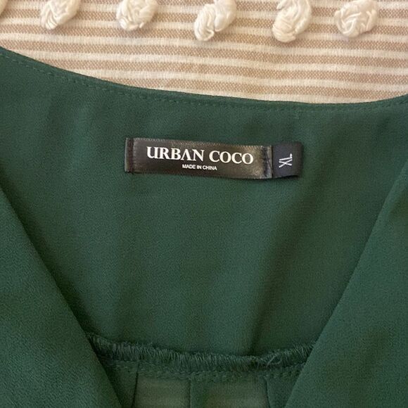 ✨5 for $15✨ Sheer Blouse - Picture 3 of 9